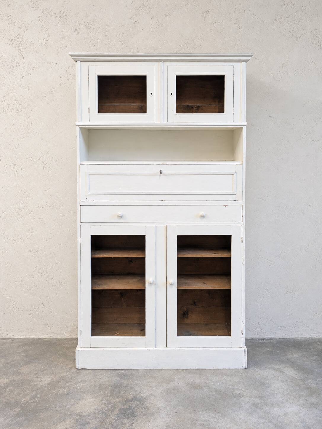 Antique kitchen cupboard / bookshelf, off-white patina