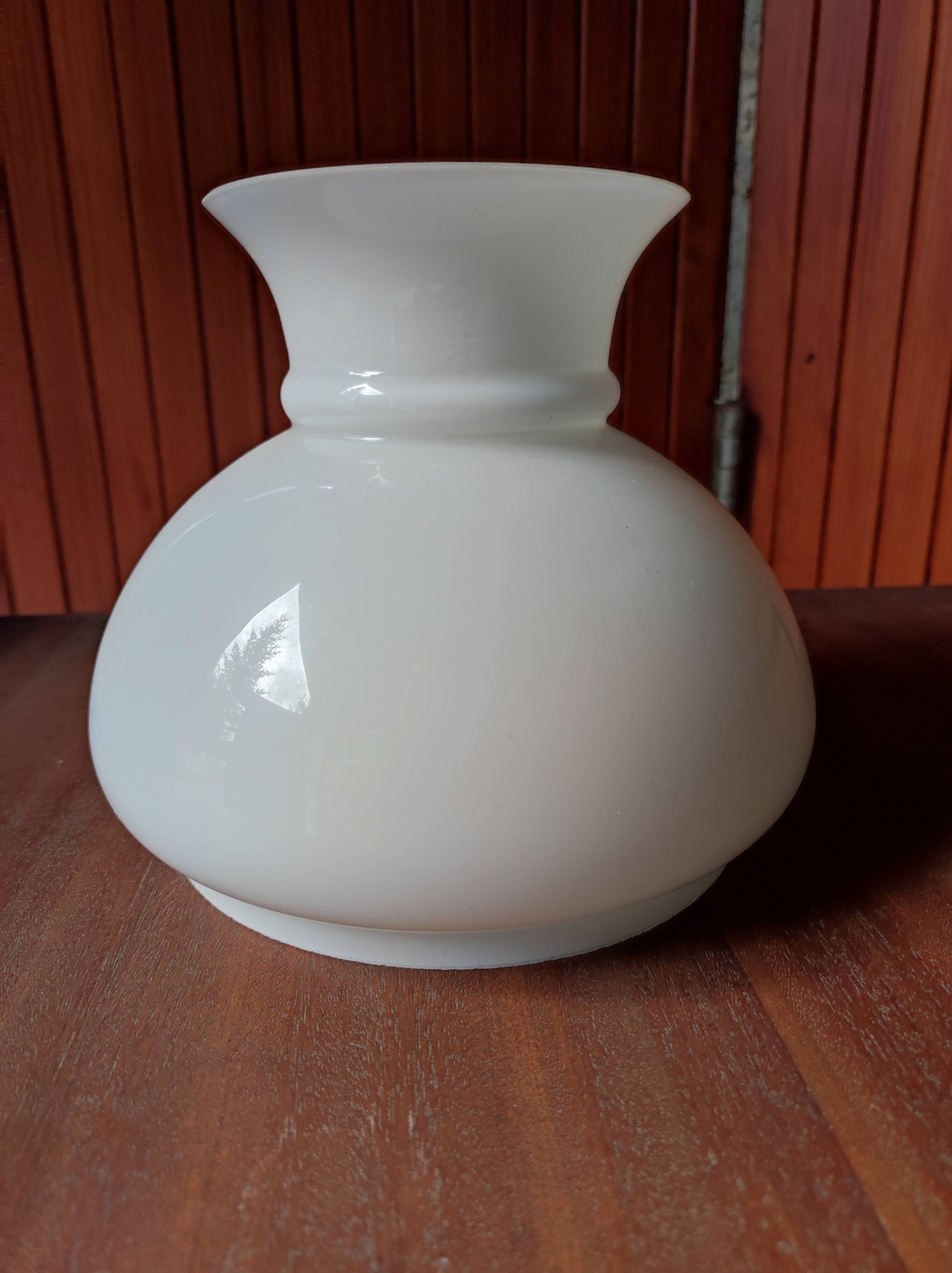 Opaline lampshade for chandelier and lamp