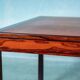 Table basse scandinave vintage rénovée, table moderne du milieu du siècle.