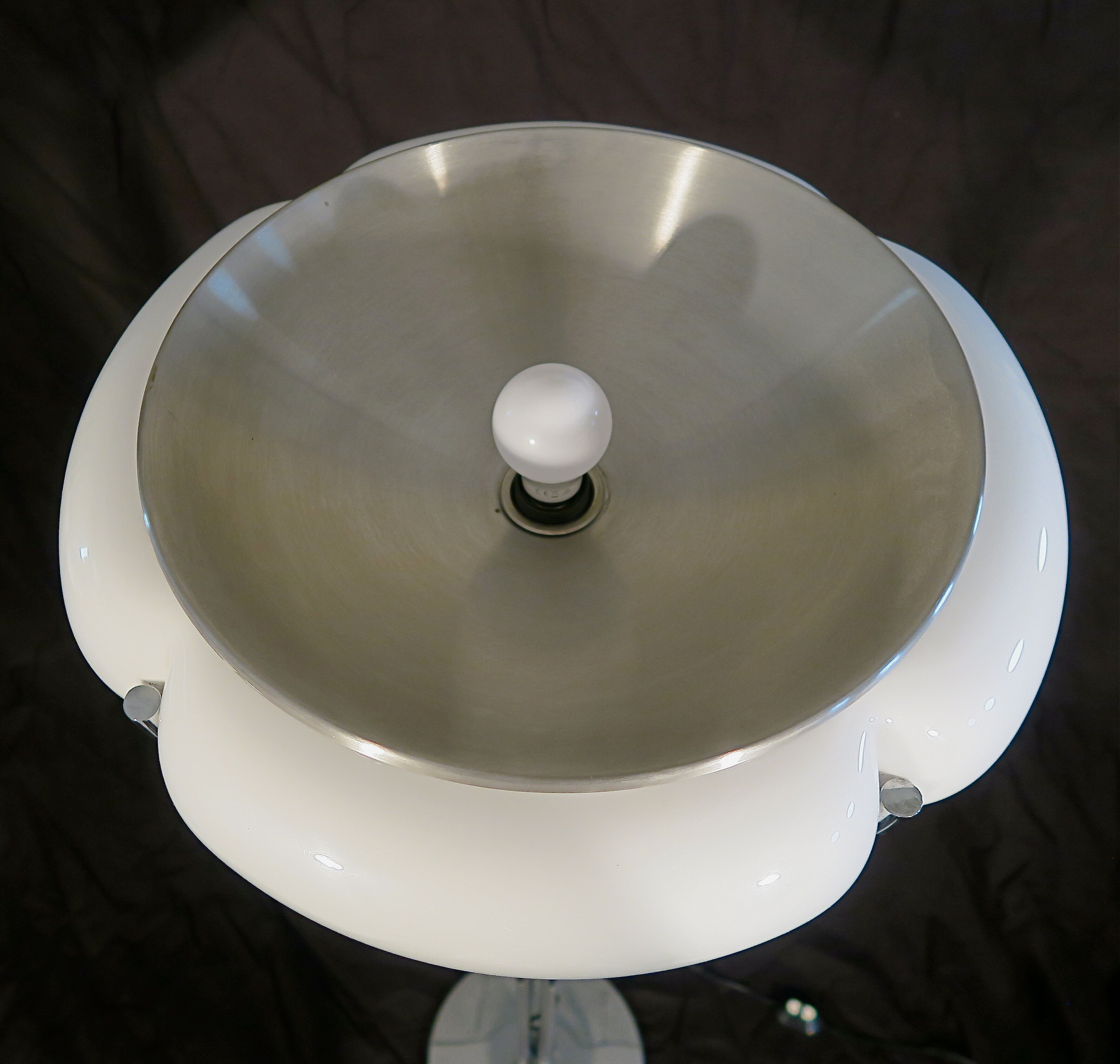 Quadrifoglio Guzzini floor lamp of Gae Aulenti