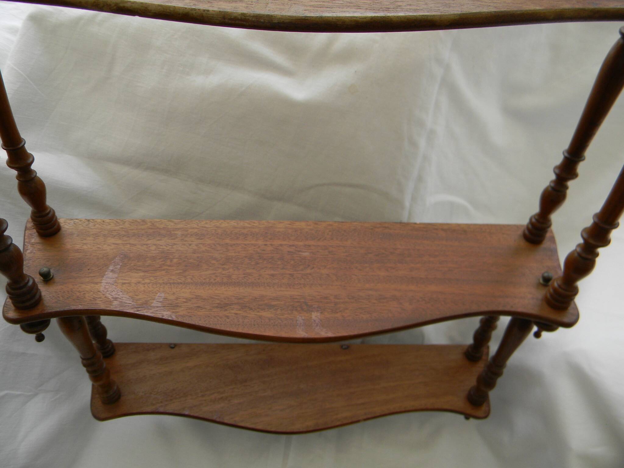 Antique mahogany shelf, 19th century.
