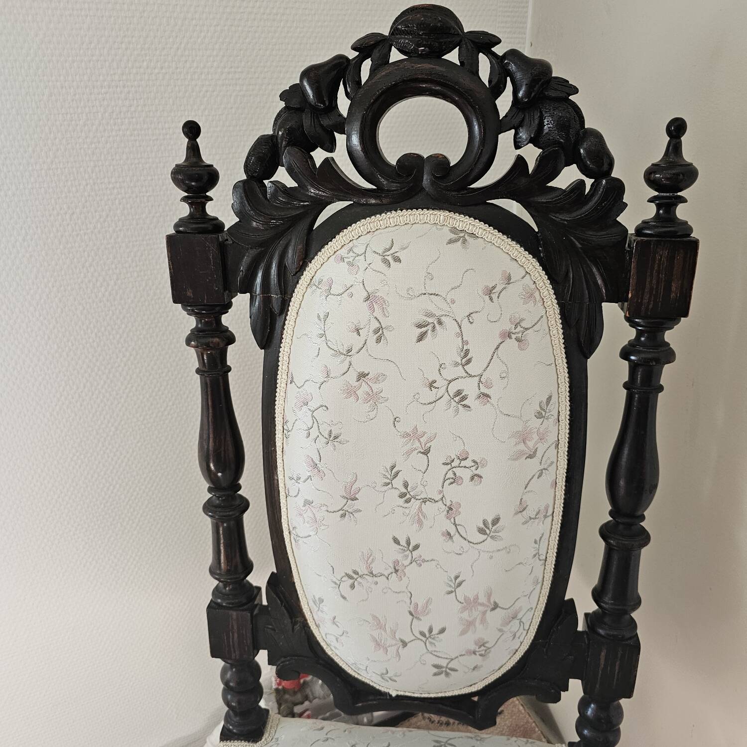 Chaise ancienne dite " de nourrice "
