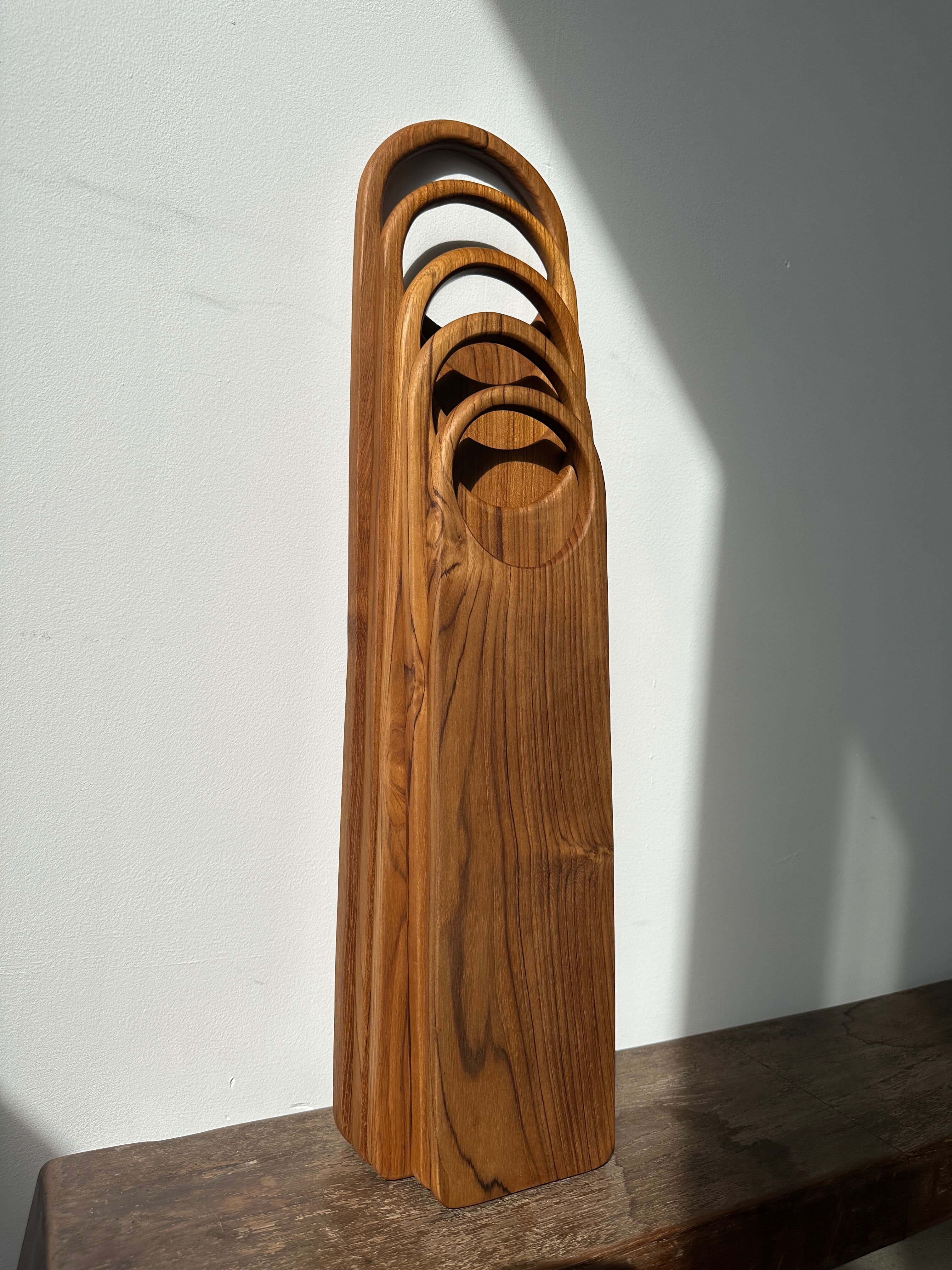 Cutting or presentation board of monoxyl teak with handle (T1)