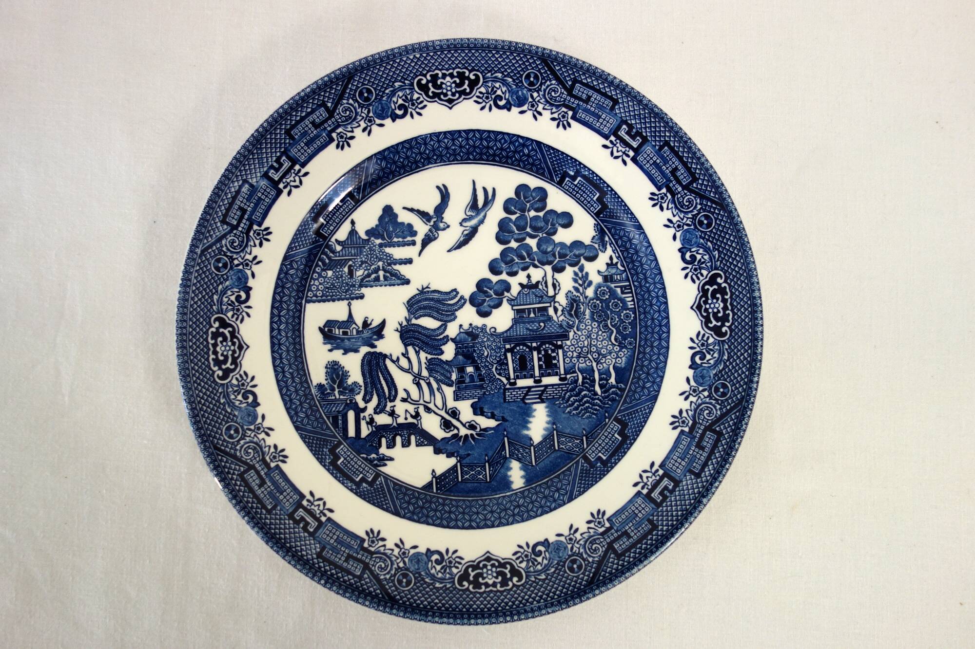 6 English plates