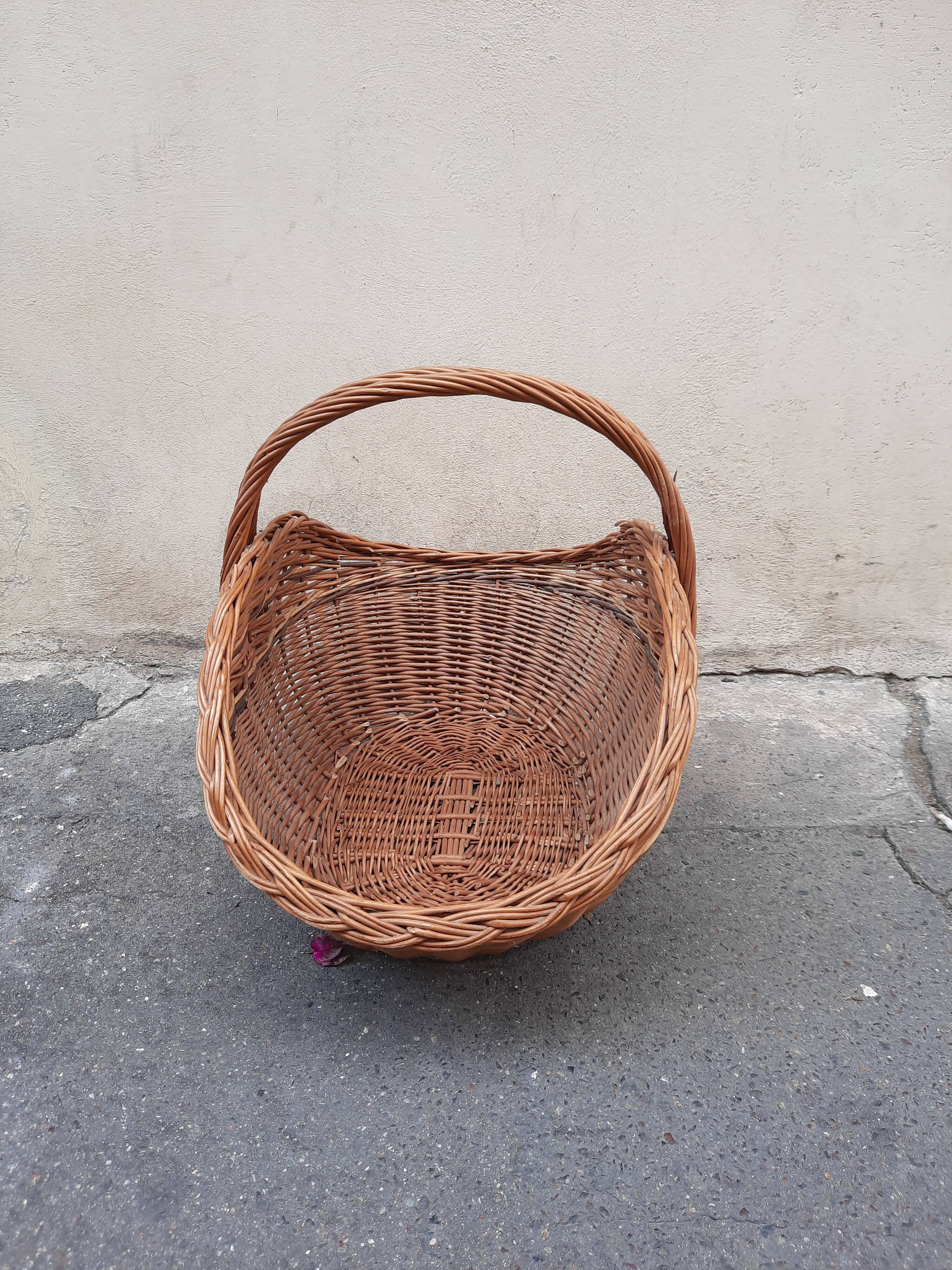 Wicker log basket
