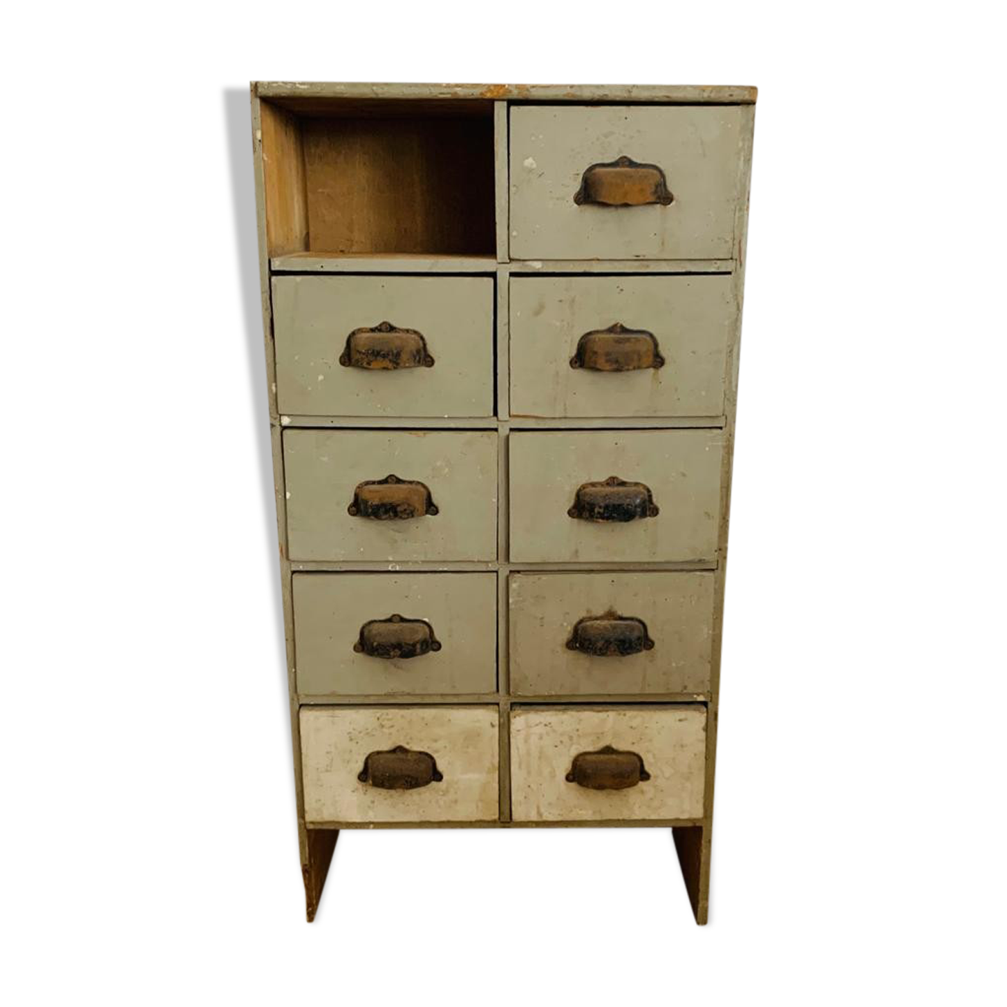 Ancien meuble de métier