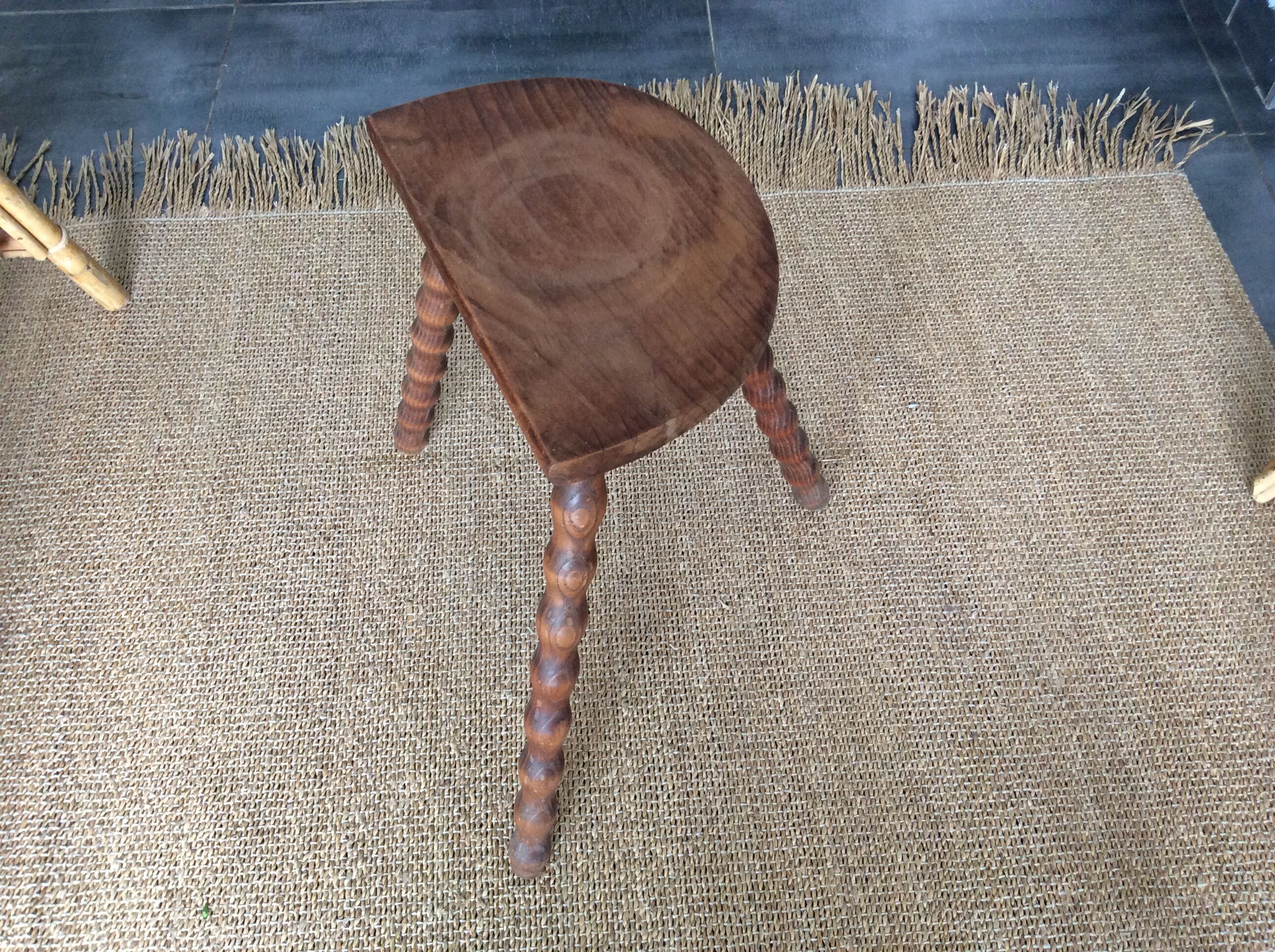 Tripod stool