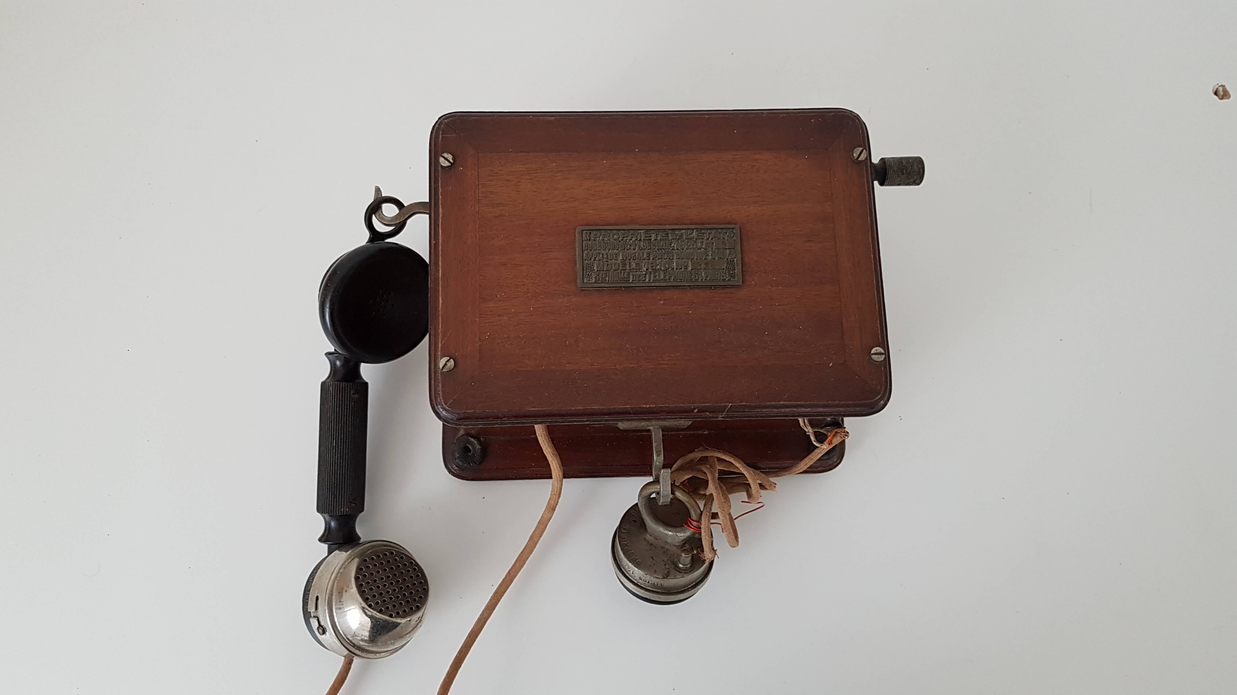 1910 wall telephone