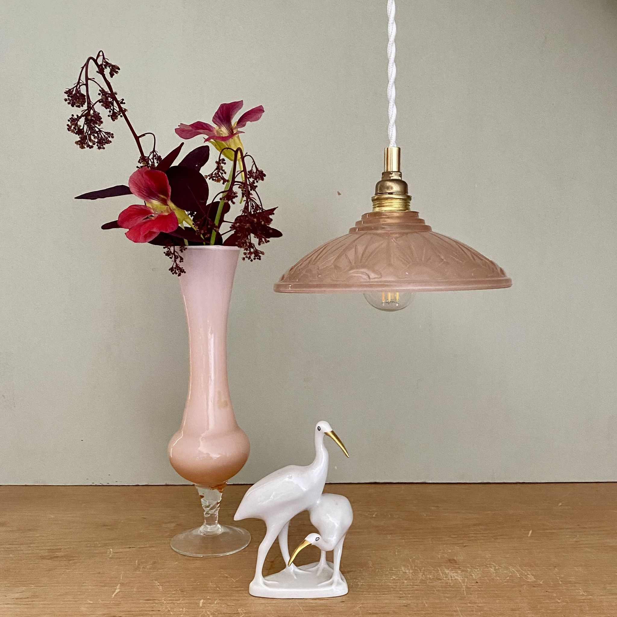 Vintage art eco lampshade pendant light in pink frosted glass