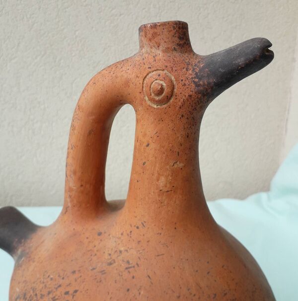 Vase zoomorphe en terre cuite