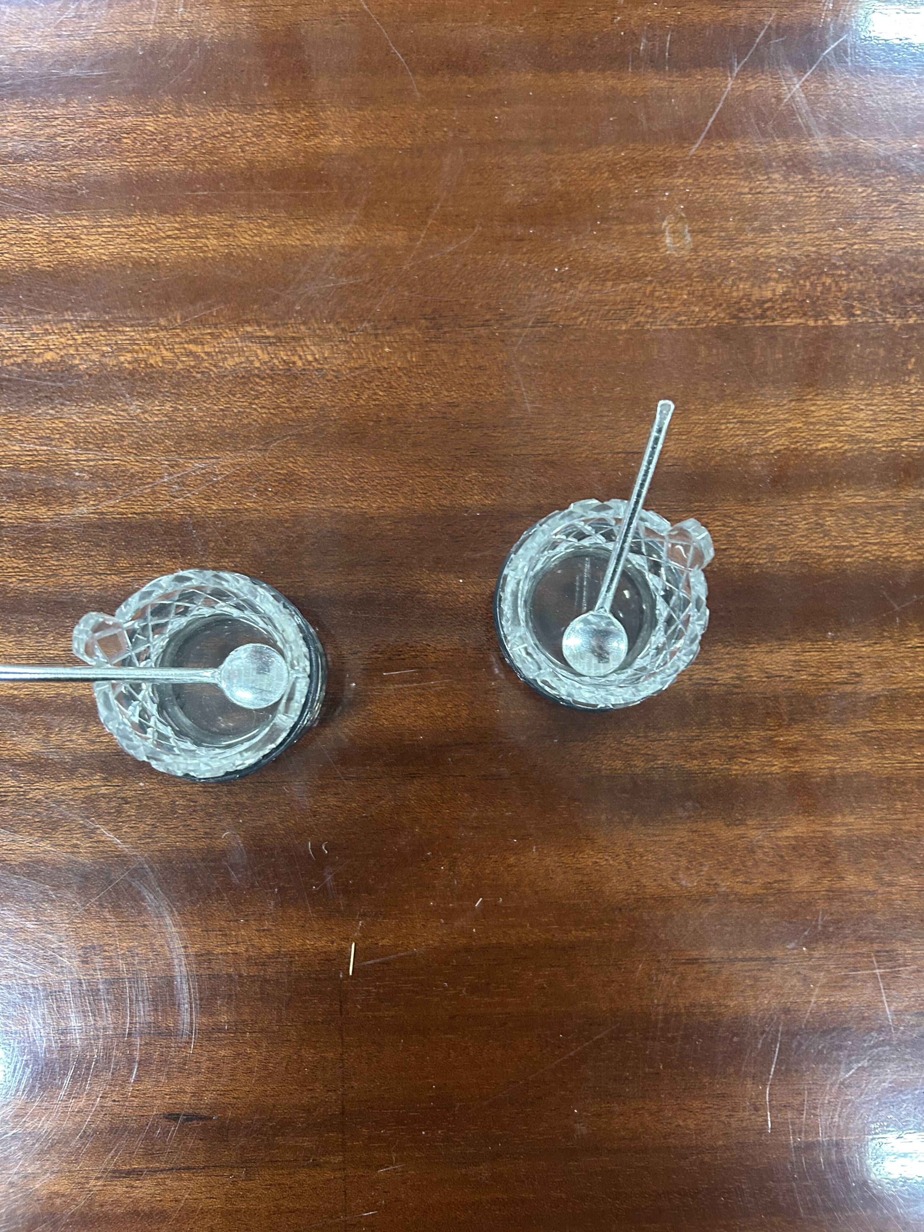 Salerons en verre et argent