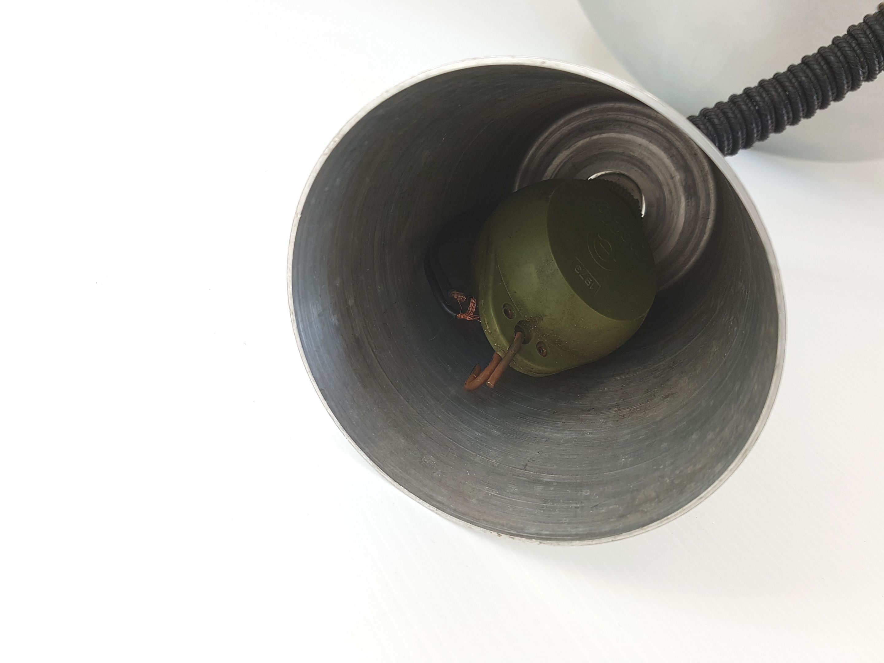 Hanging monte fall 1970 vintage