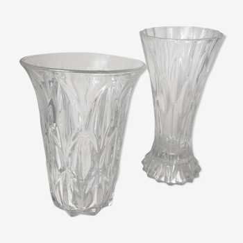 Ensemble de 2 grands vases ciselés en cristal