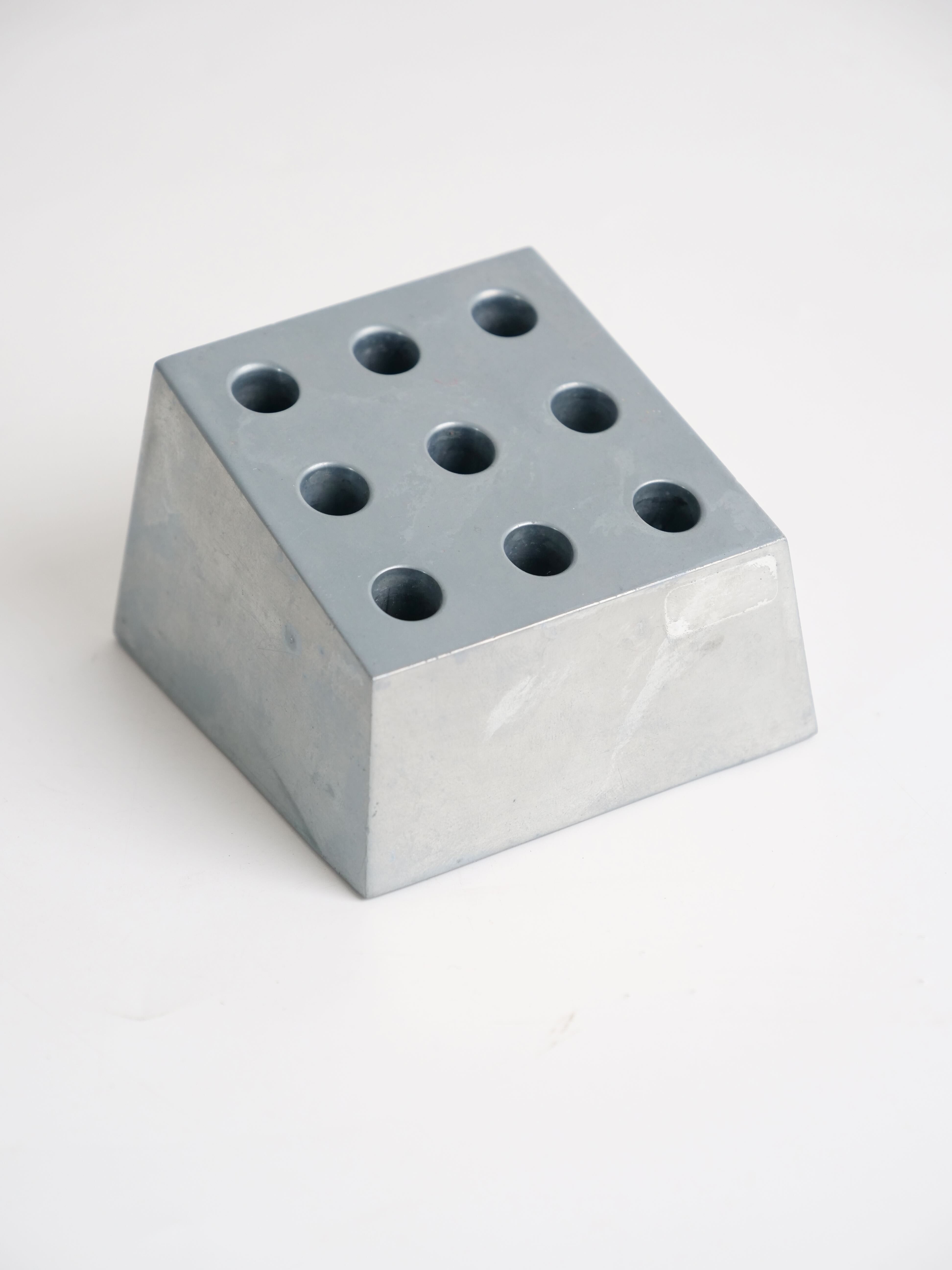 Aluminum design office accessories