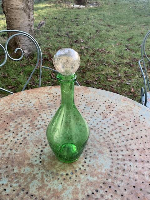 Large carafe with cap,