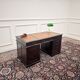 Bureau anglais classique avec incrustation en cuir
