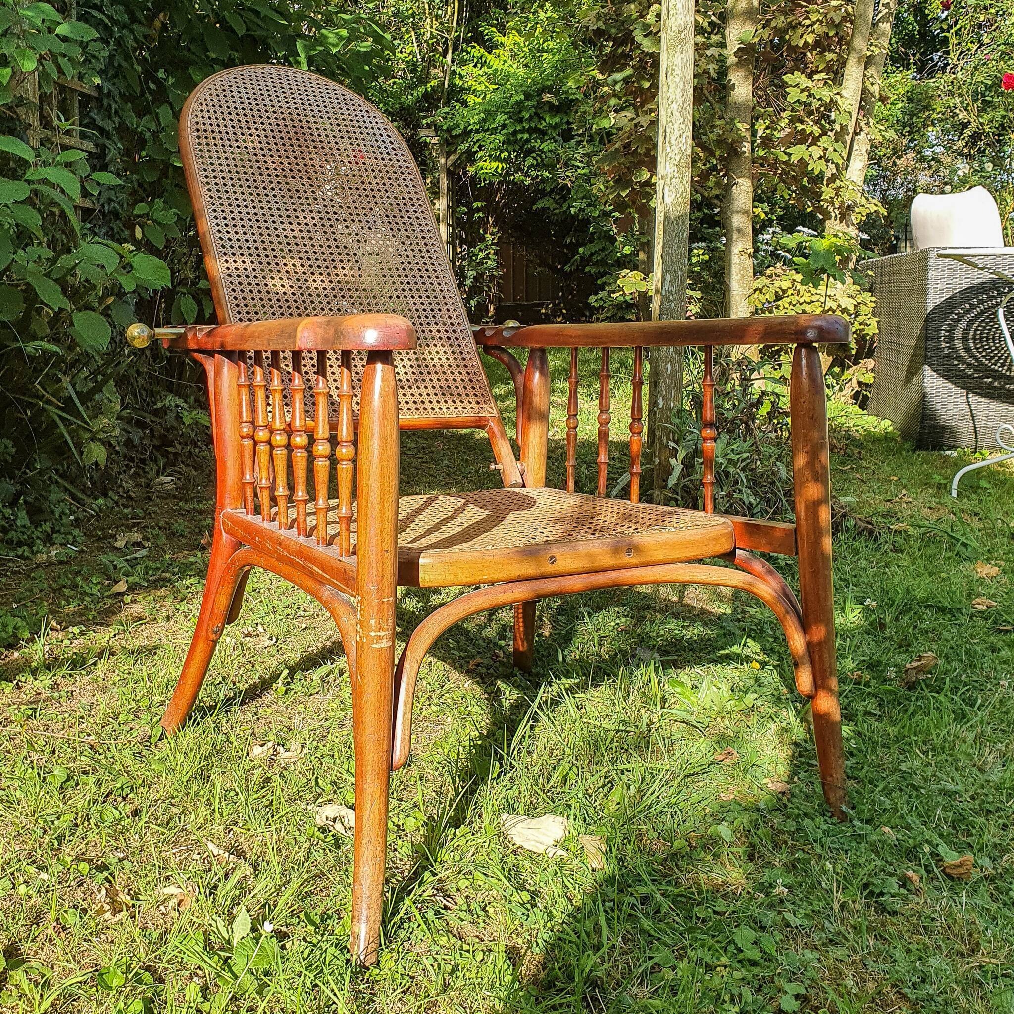 Fischel curved wooden adjustable chair, circa 1910