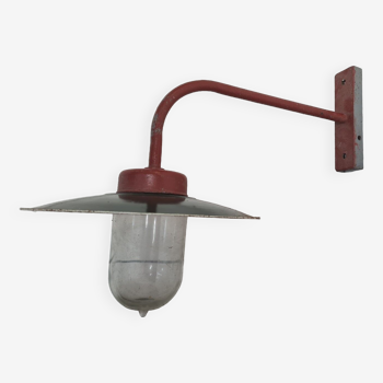 Industrial iron wall lamp