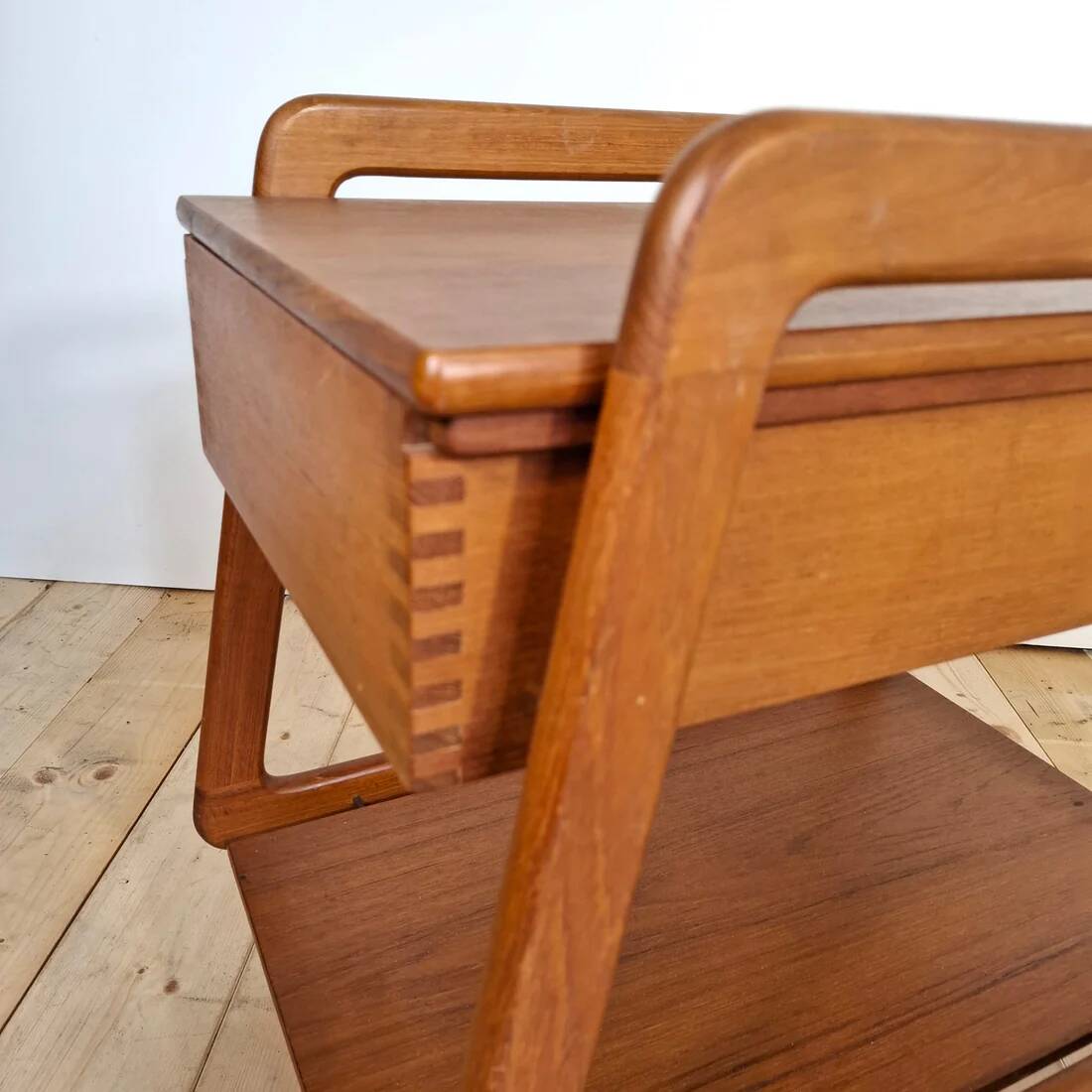 Mid-century modern teak bar trolley, 1960s