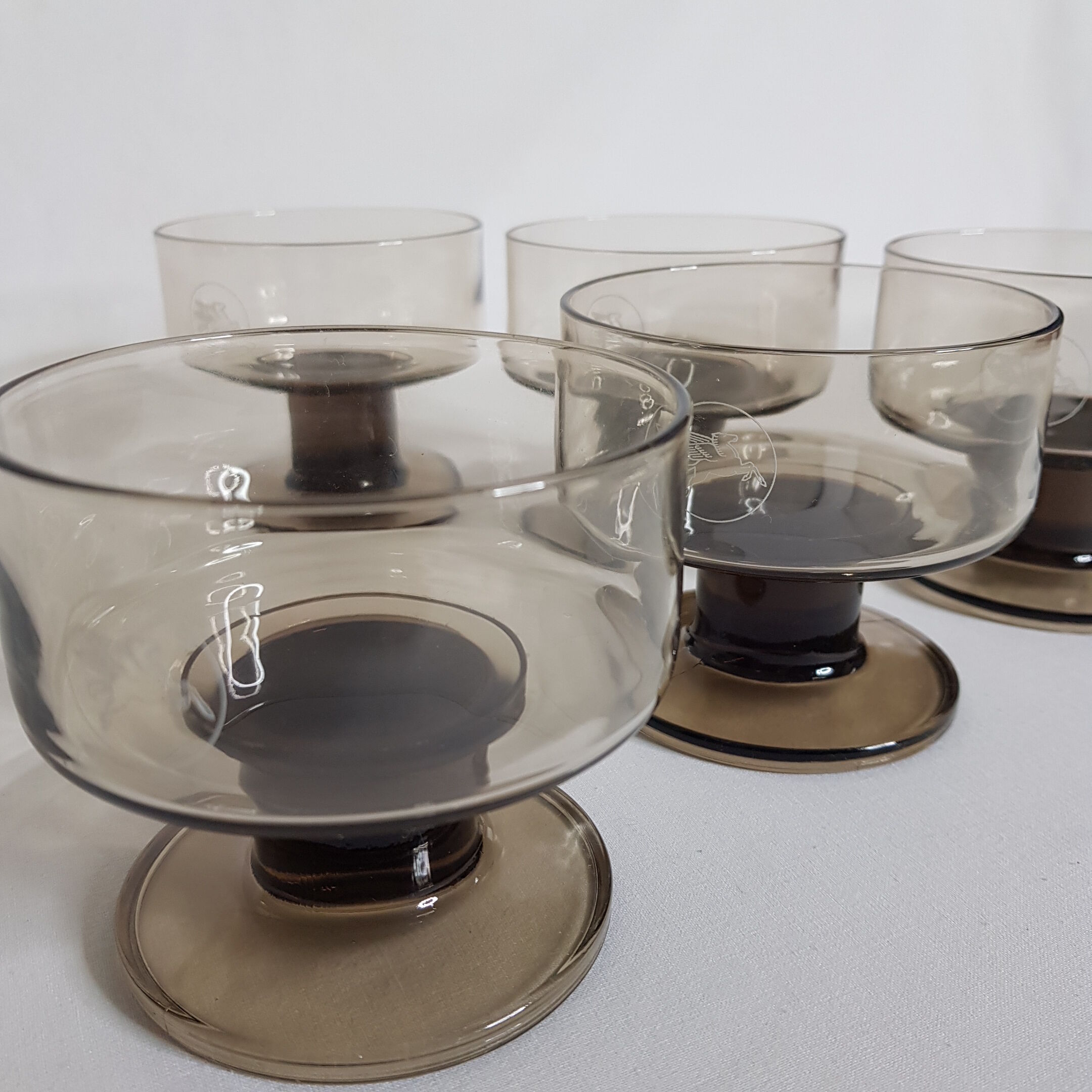 Lot of 5 champagne or vintage dessert glasses, Pegasus, 70s