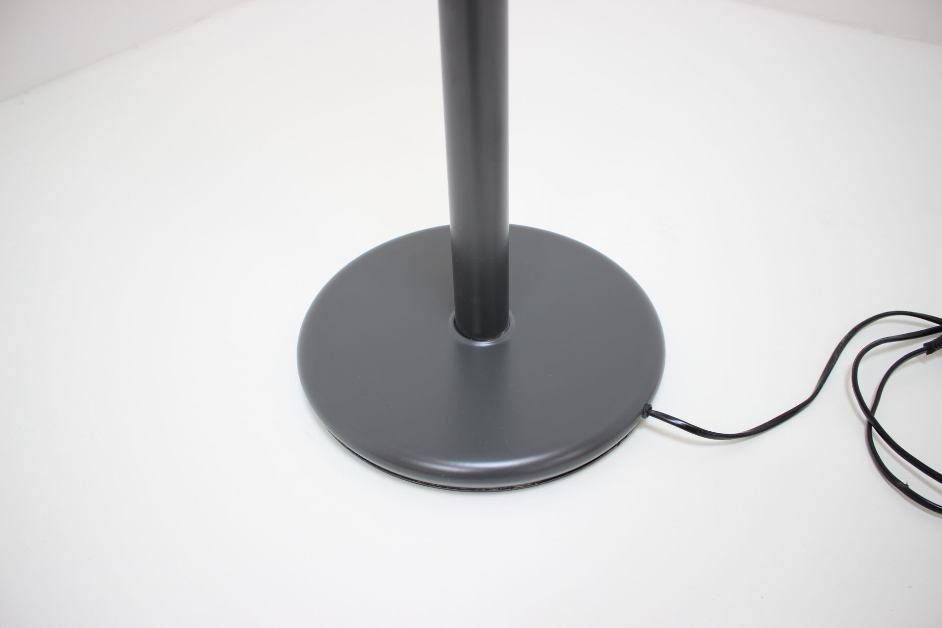 1970s retro vintage freestanding Dijkstra bowl shaped reading floor lamp