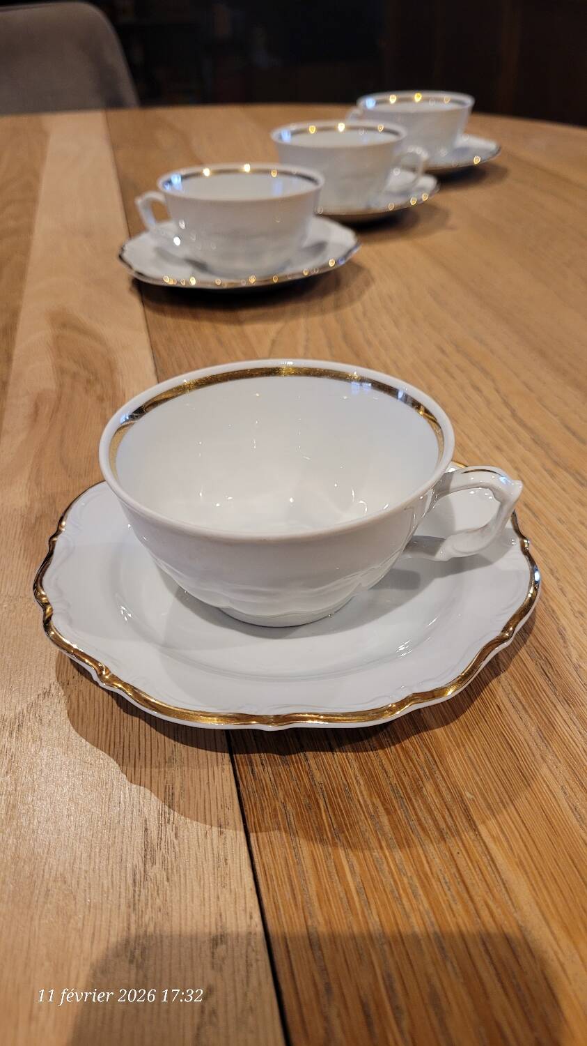 4 vintage Walbrzych cups and saucers
