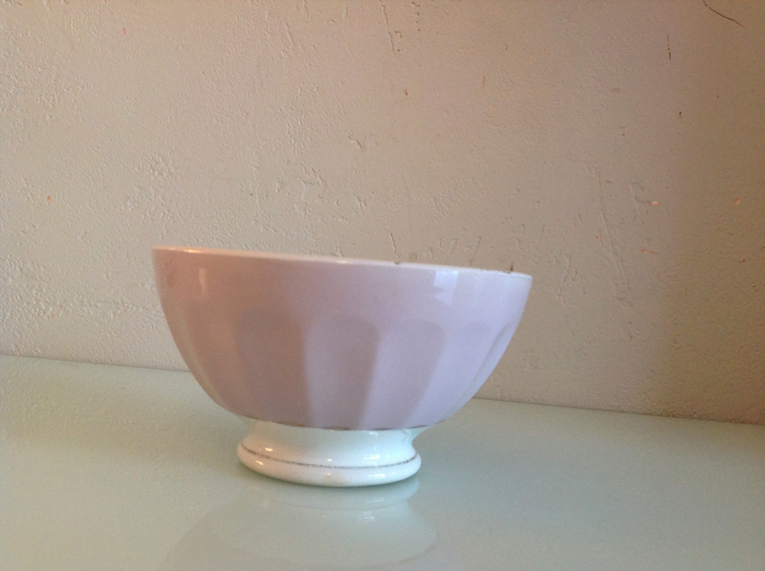 Purple and white ribbed bowl / vintage 50s-60s