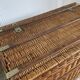 Malle / coffre en osier rotin vintage doublé tissu vert