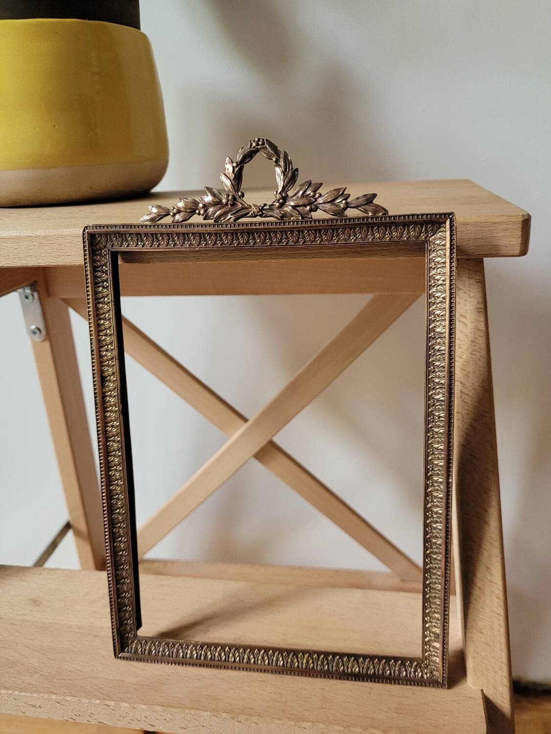 Louis XVI brass knot frame