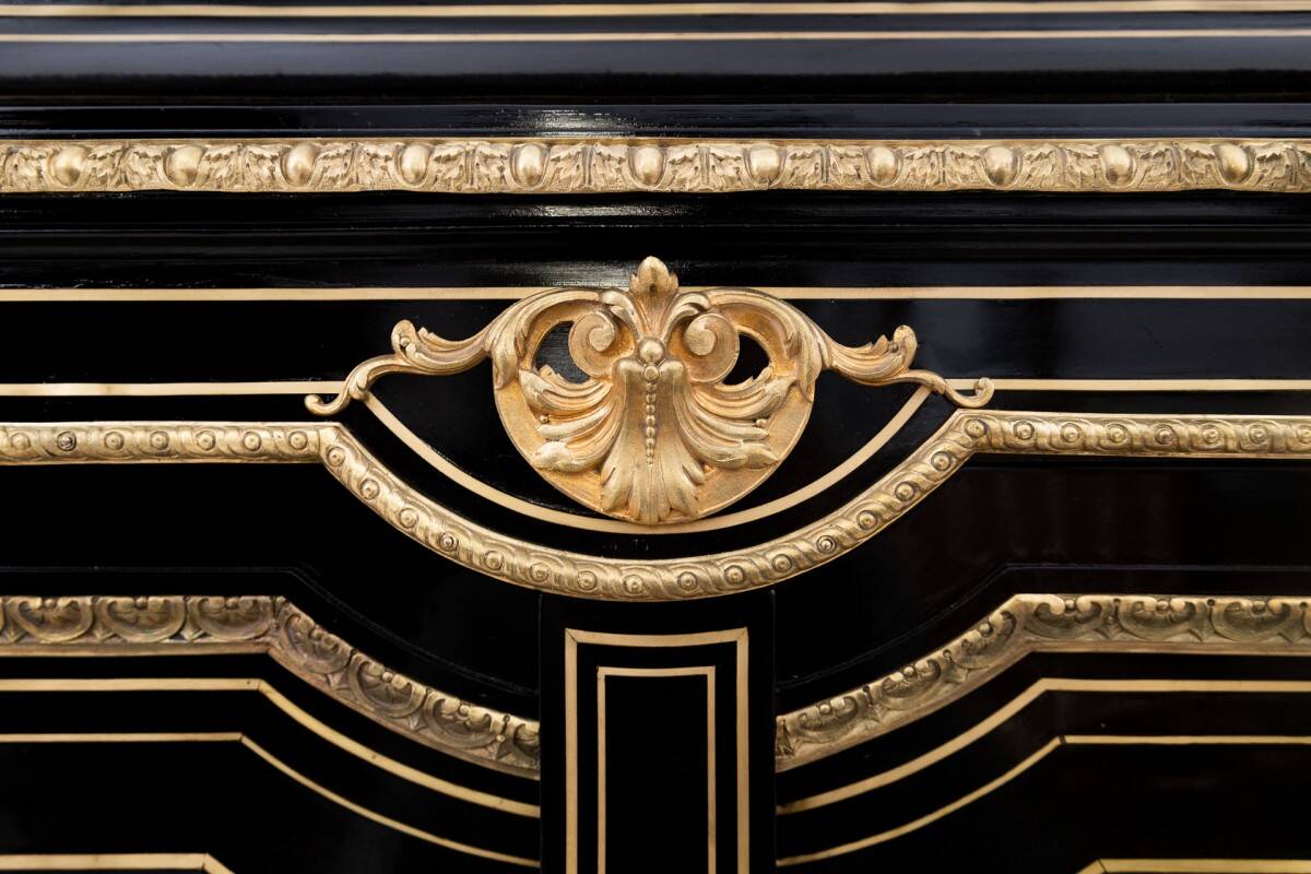 Napoleon III style chest of drawers, France, circa 1880.