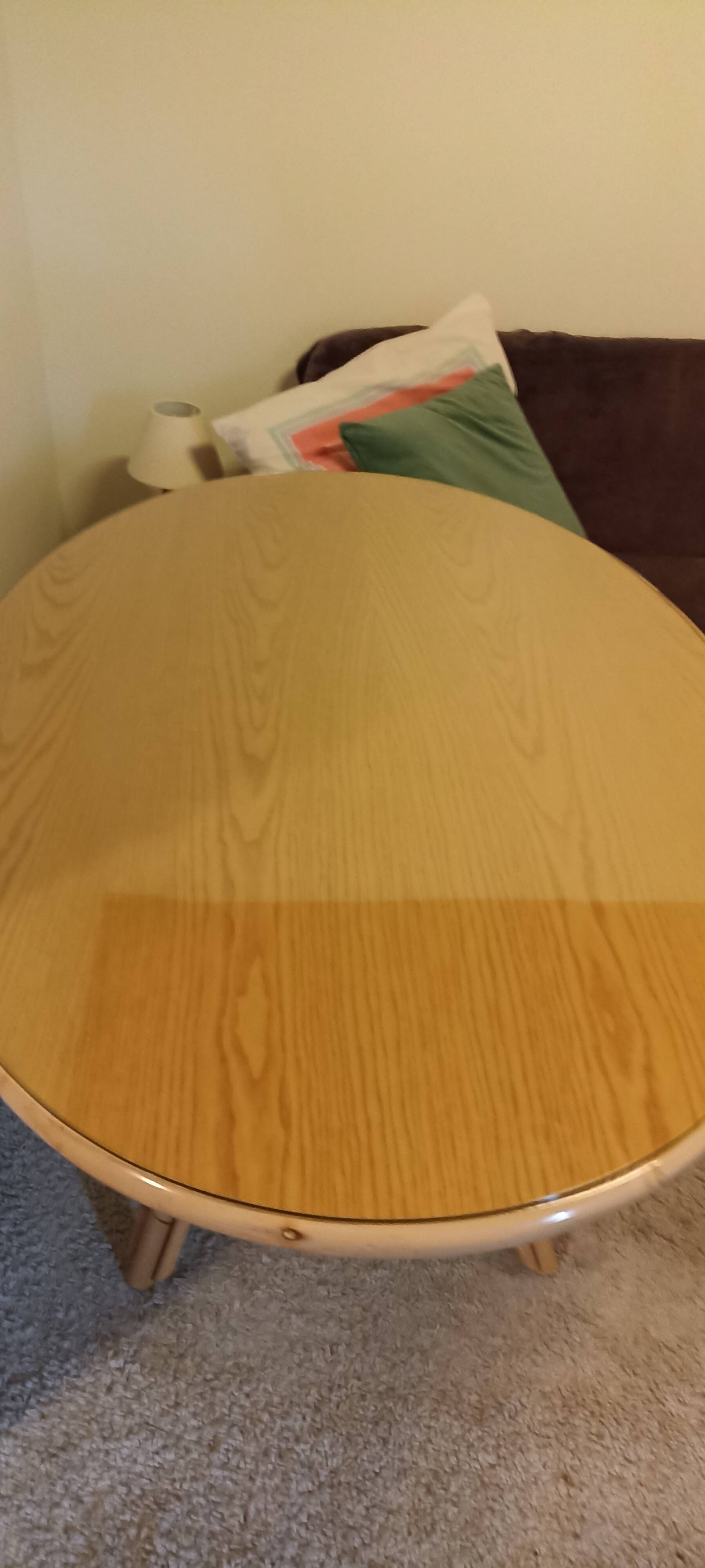 Table Ovale en Rotin & Verre (140x90cm) - Comme Neuve