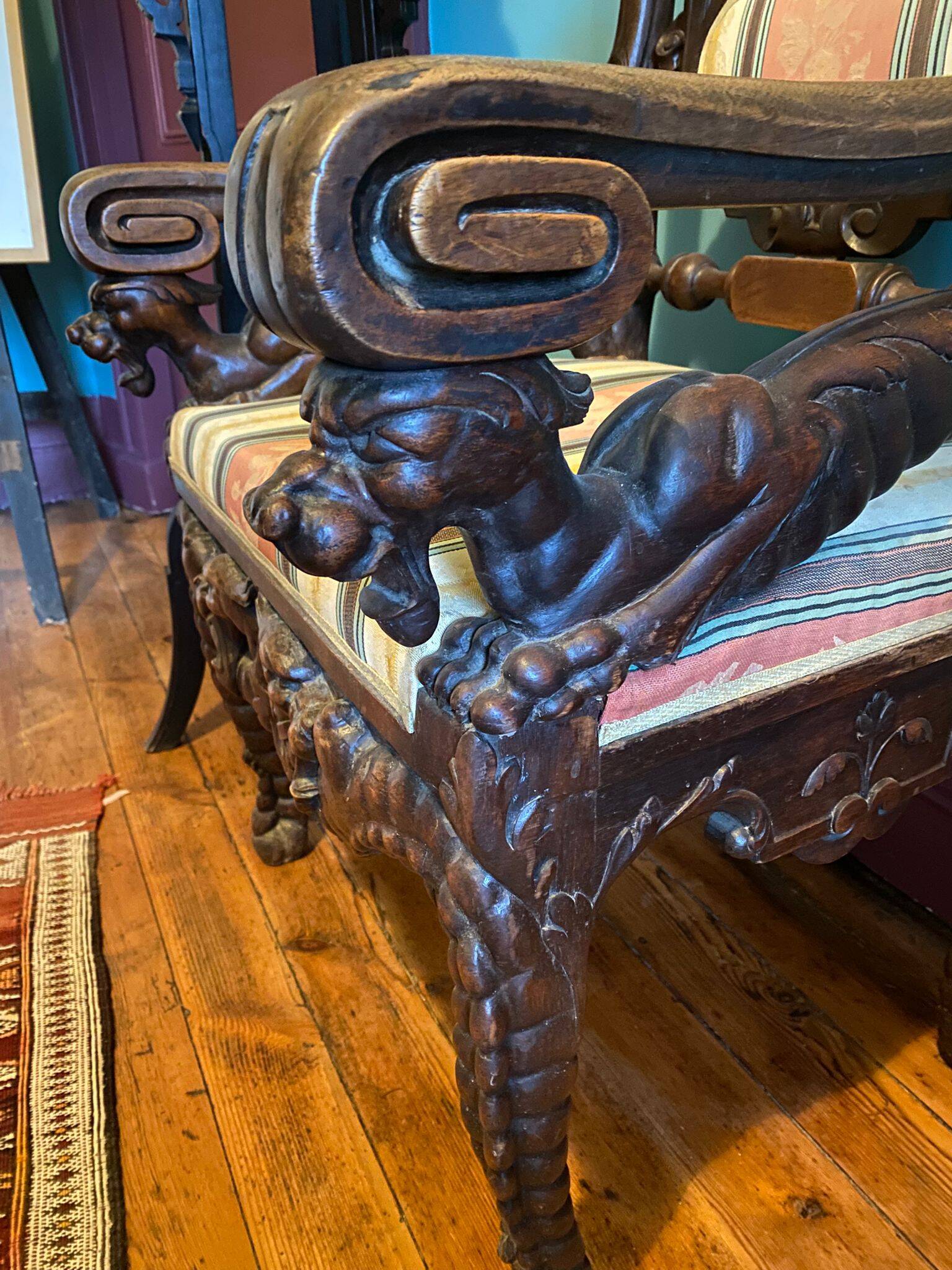 Fauteuil de réception sculpté, style néo-Renaissance