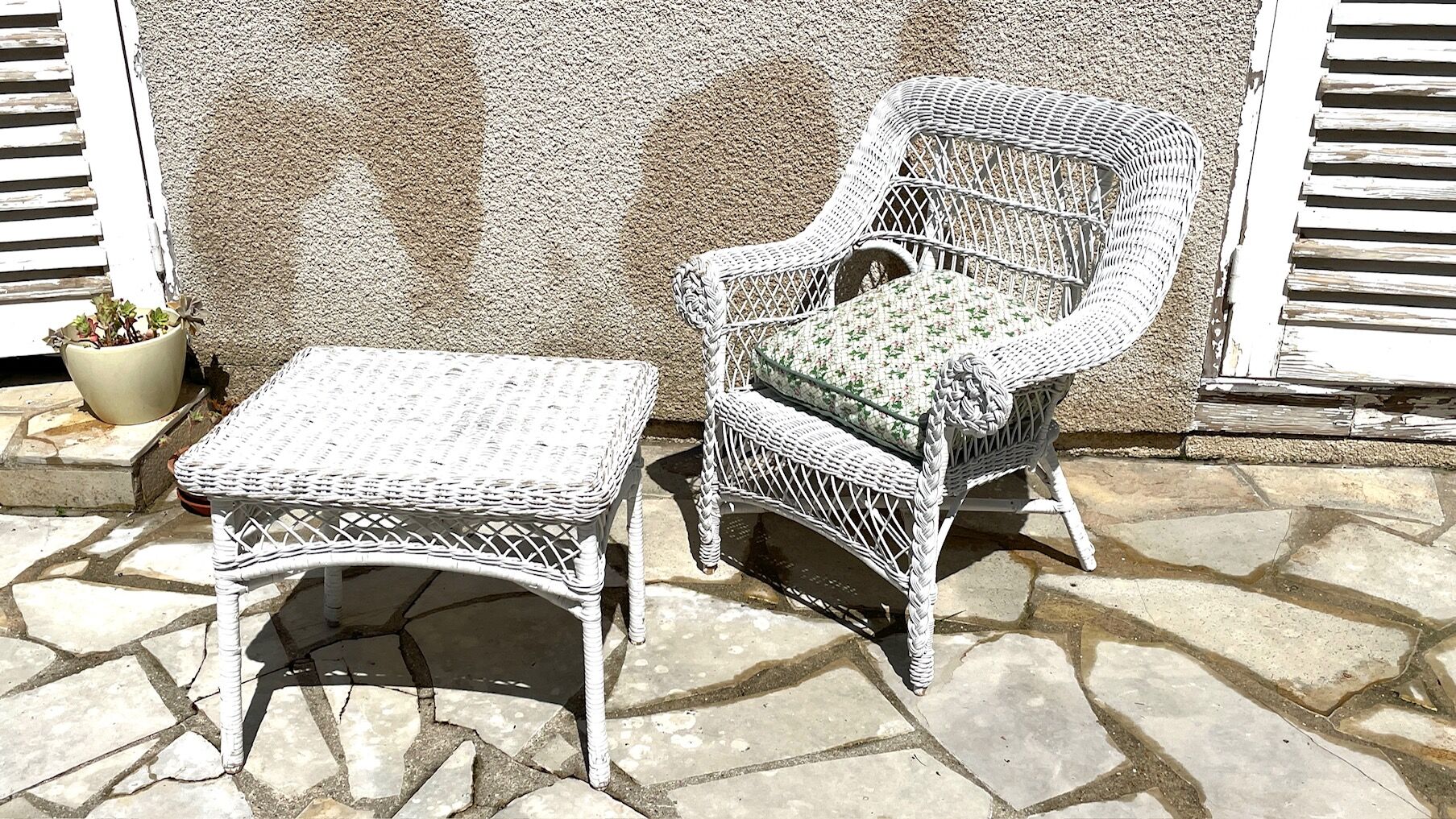 Table basse de jardin rotin vintage