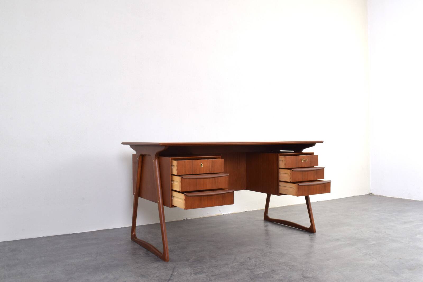 Mid-Century Danish Teak Executive Desk by Svend Åge Madsen for H.P. Hansen,