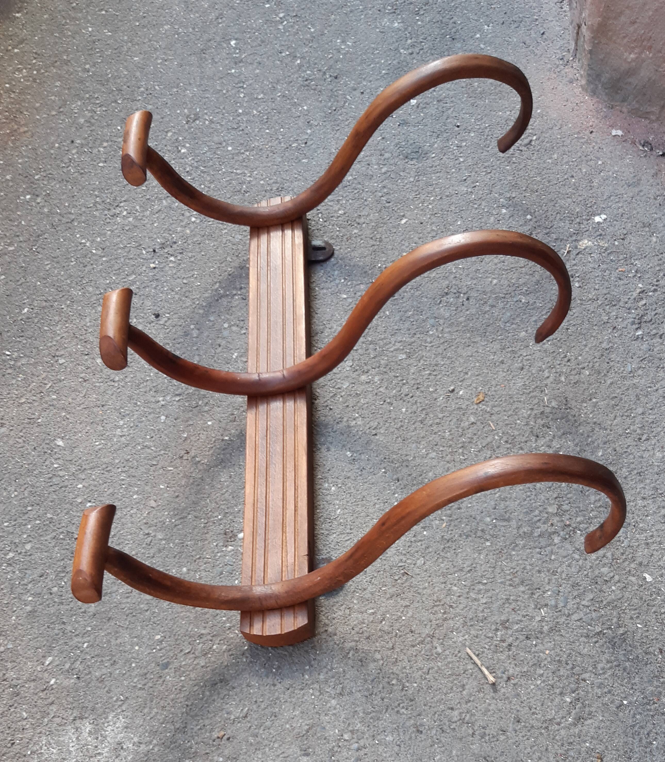 Curved wood bistro coat rack