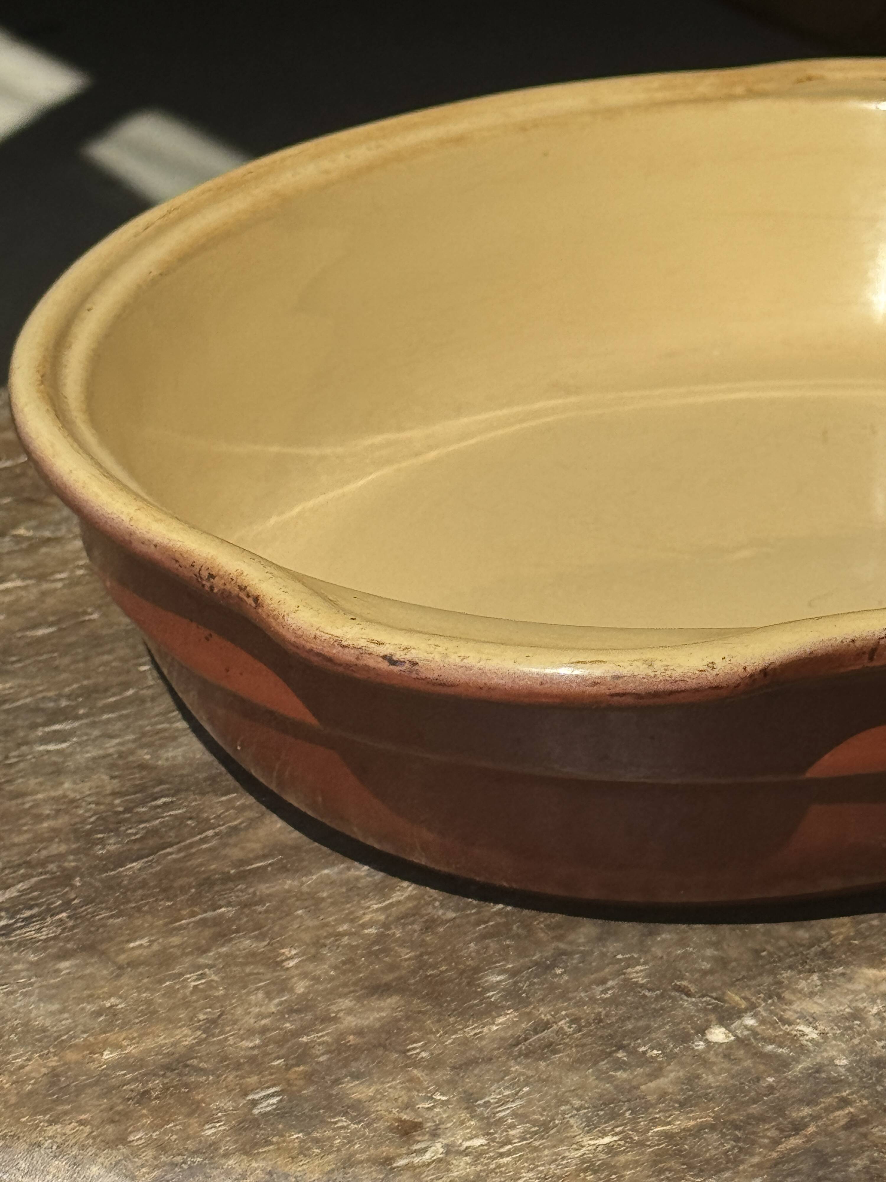 Huge oval oven dish with handle
