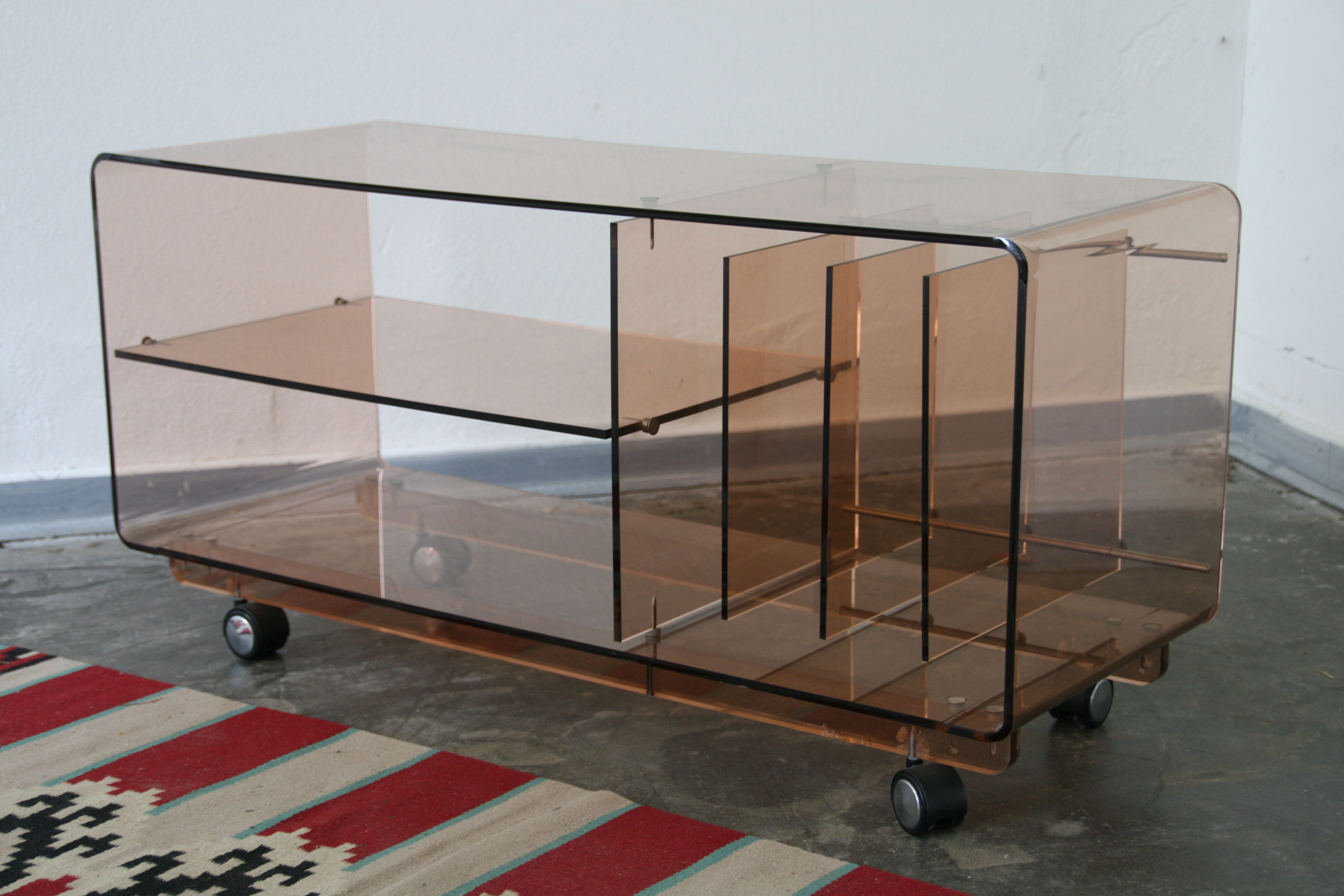 Vintage plexiglas tv/hifi unit