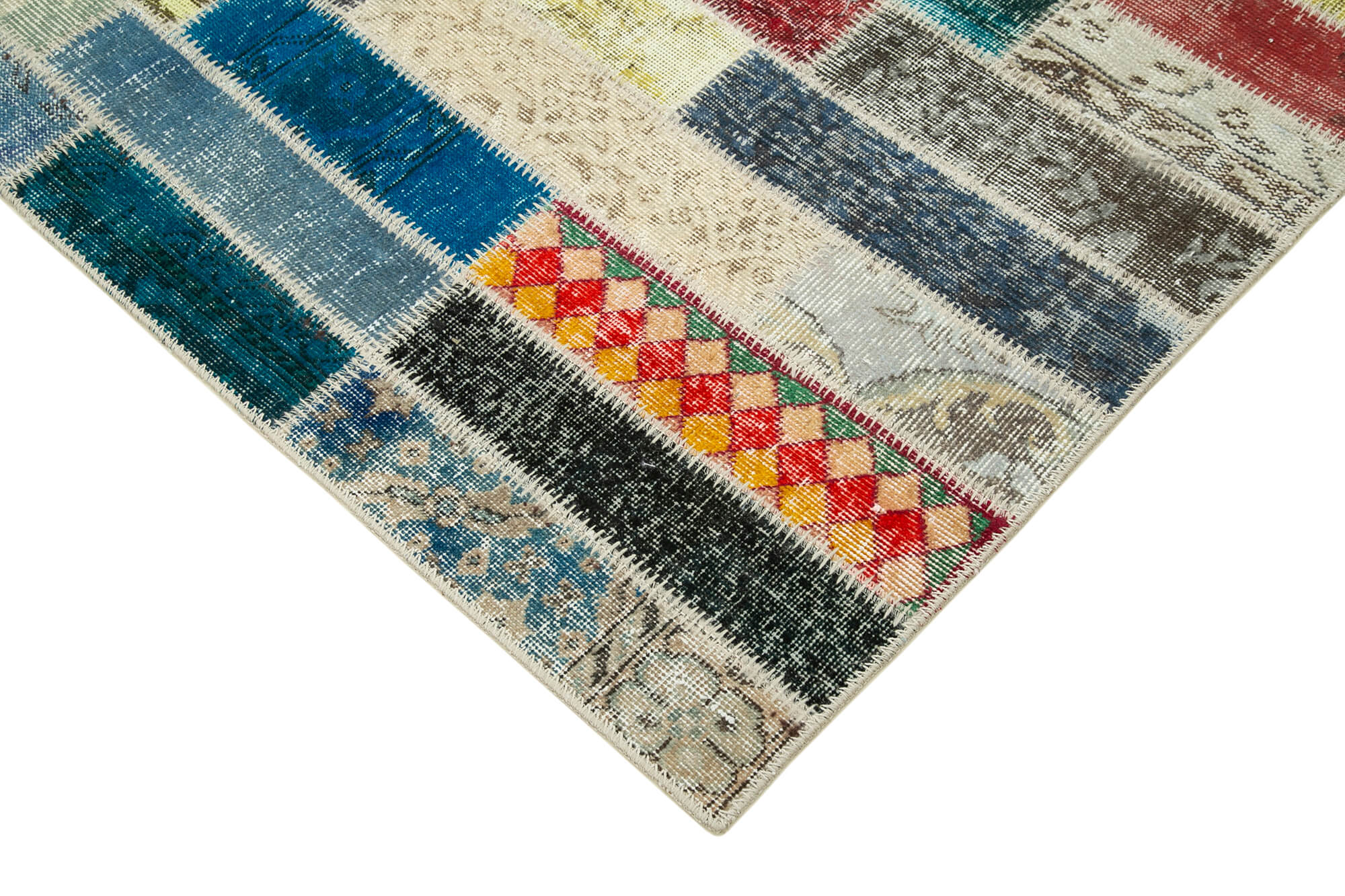 Handmade oriental contemporary 166 cm x 233 cm multicolor patchwork carpet