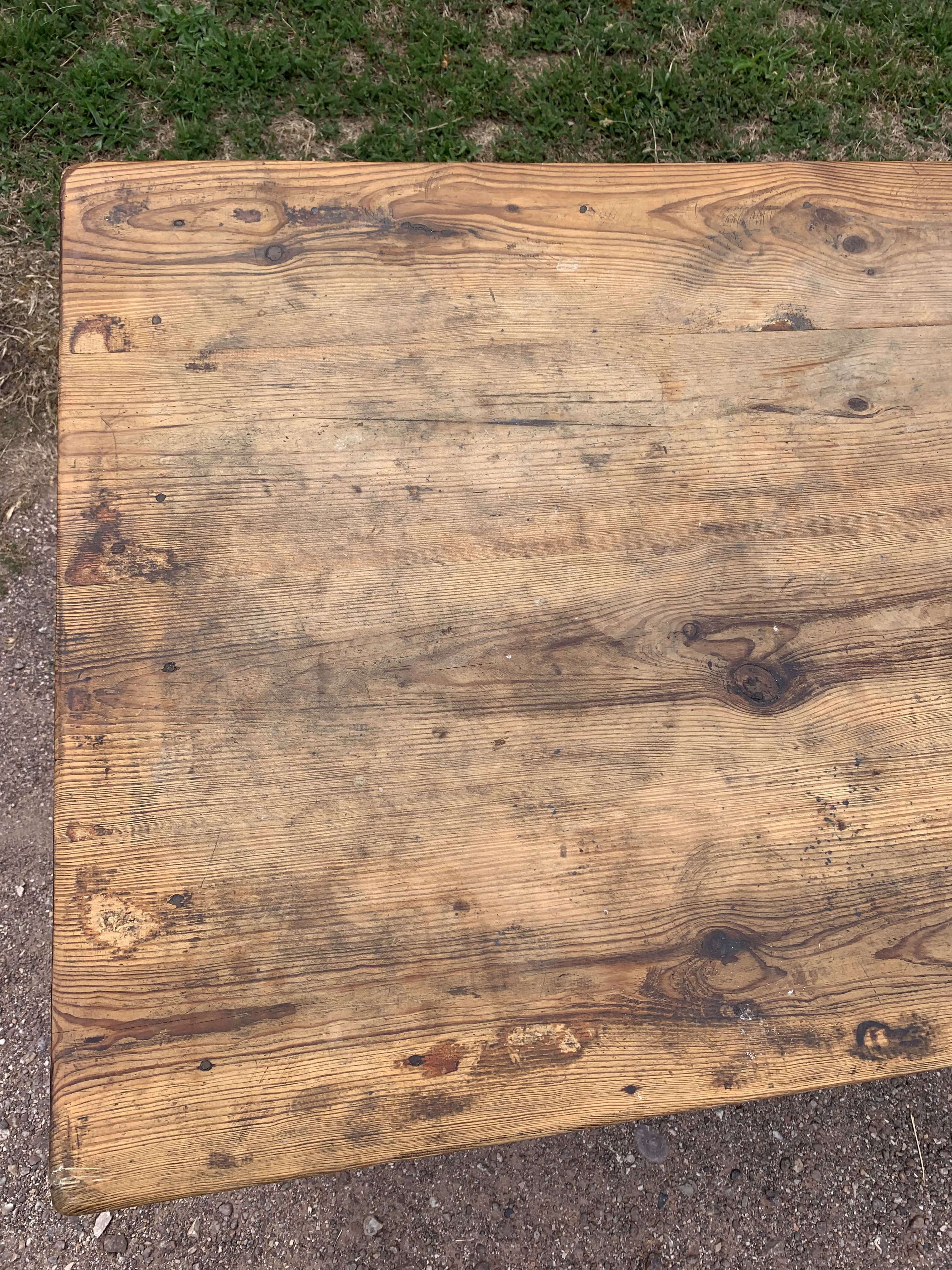Farmhouse table