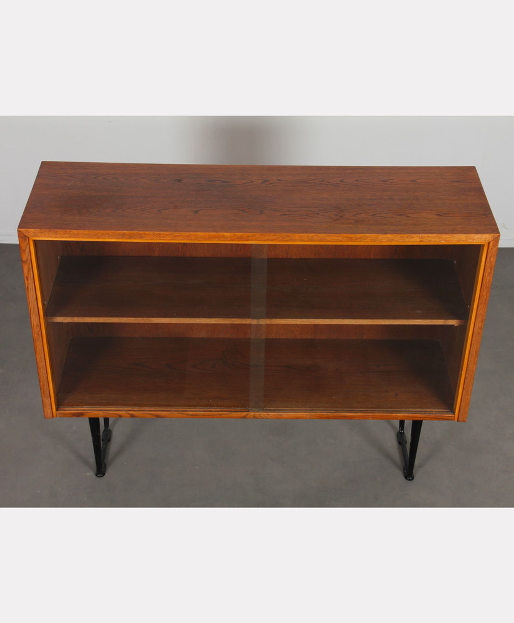 Commode vintage en bois fabrication tchèque 1960