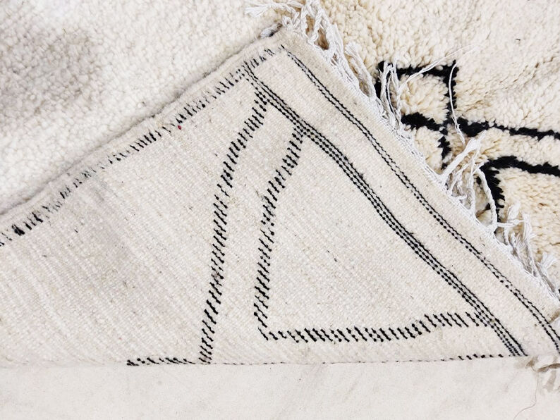 Moroccan berbere carpet 250x152cm