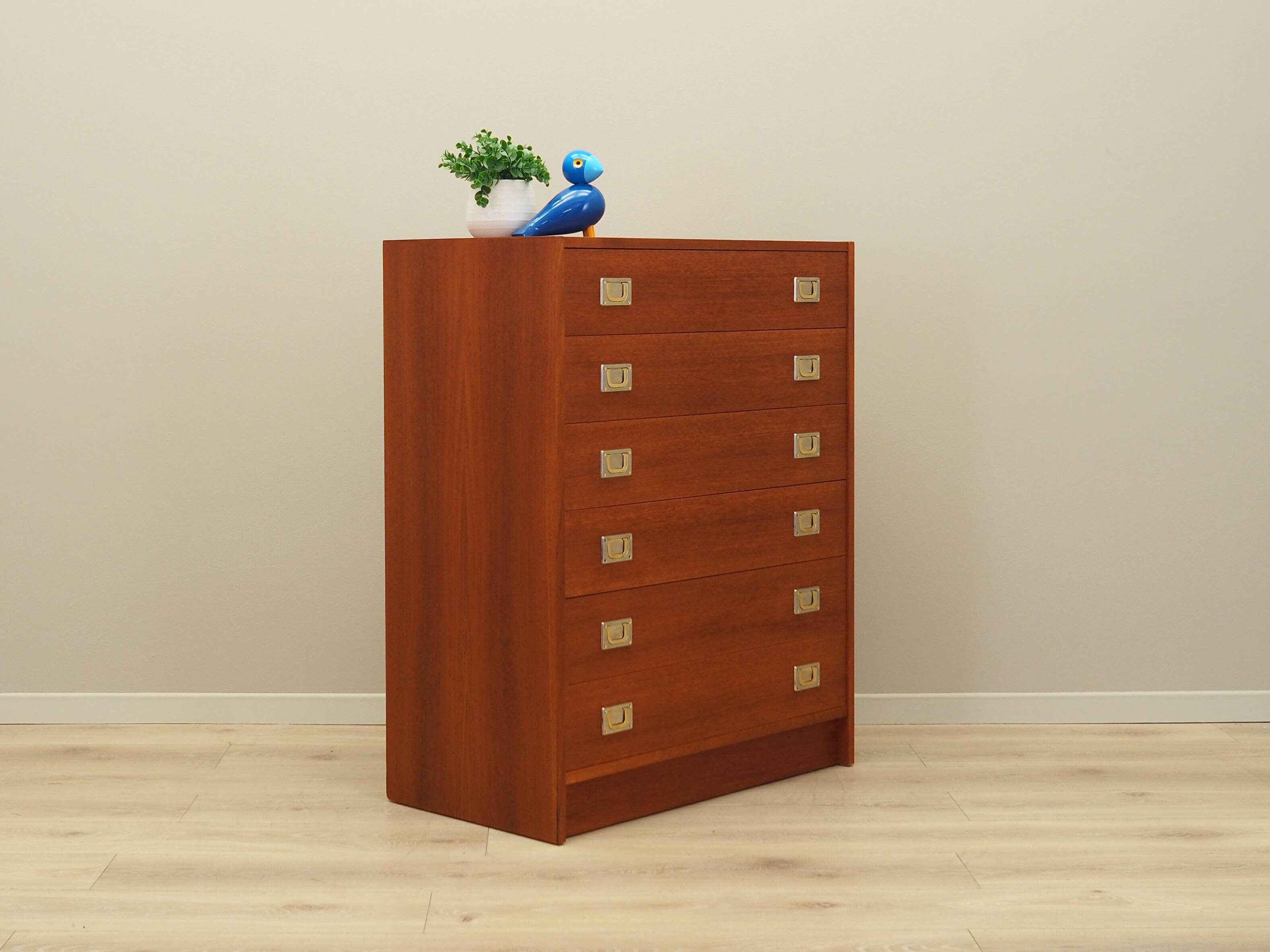 Commode en teck, design danois, années 1960, production : Danemark