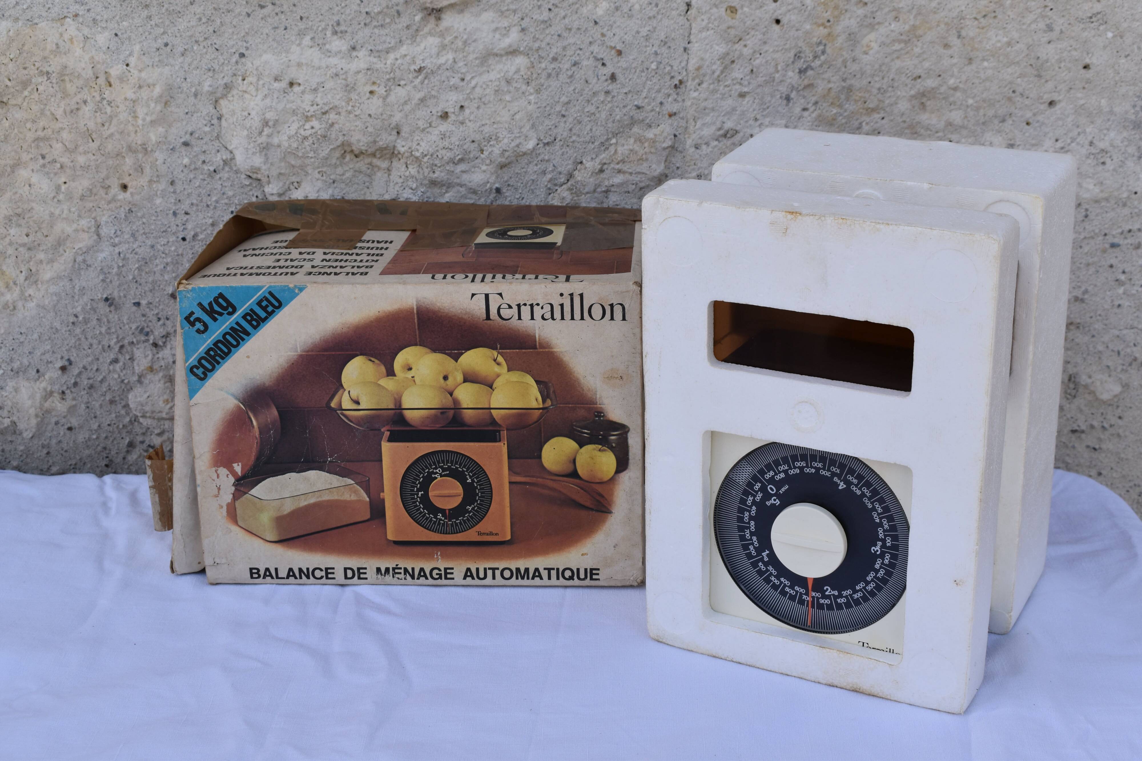 Terraillon white balance with original packaging box