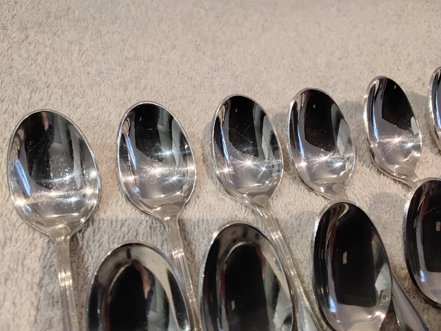 12 silver-plated metal mocha spoons, Ercuis Valencay silversmith, 10cm