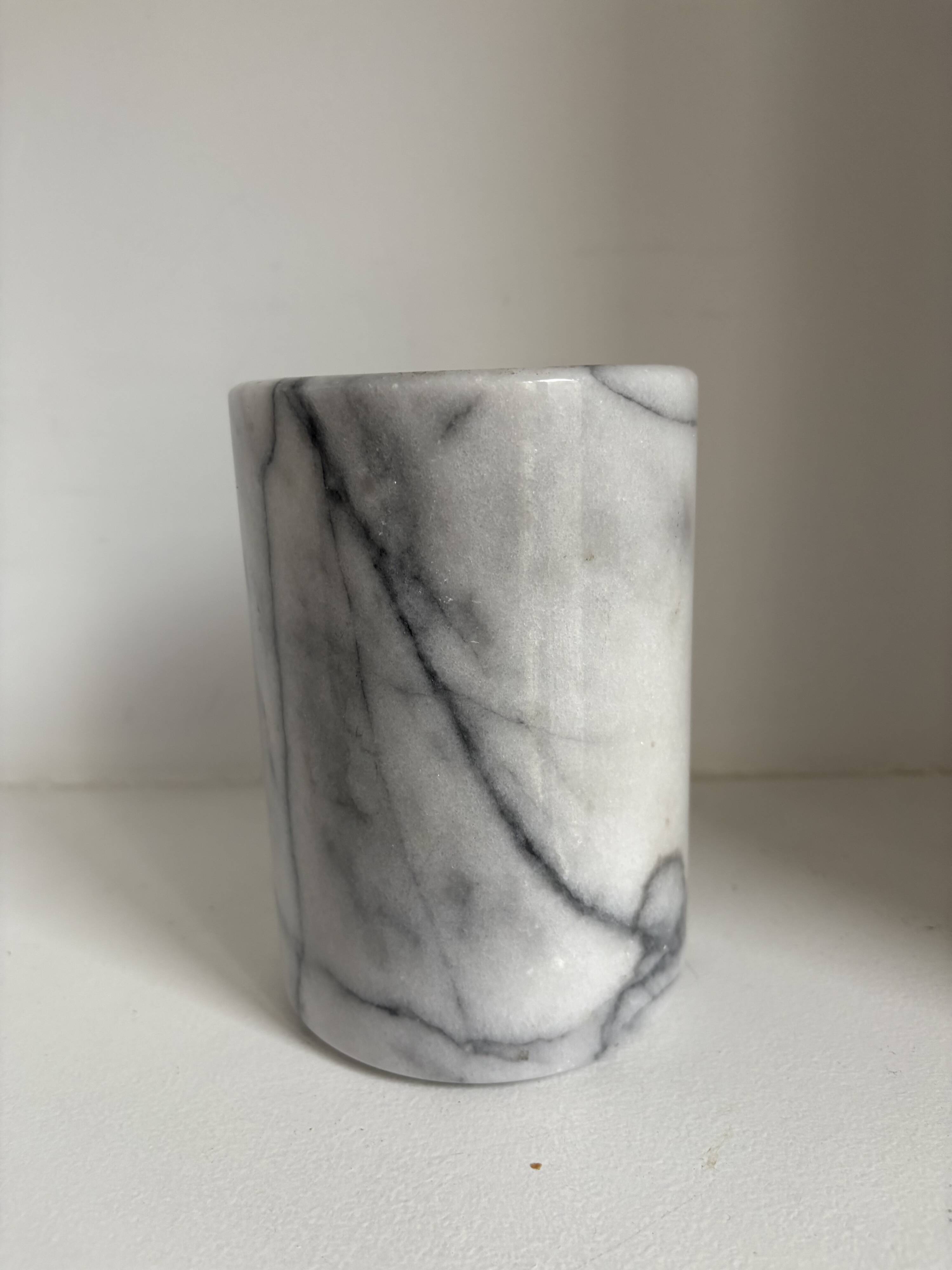 Set of 12 decorative items