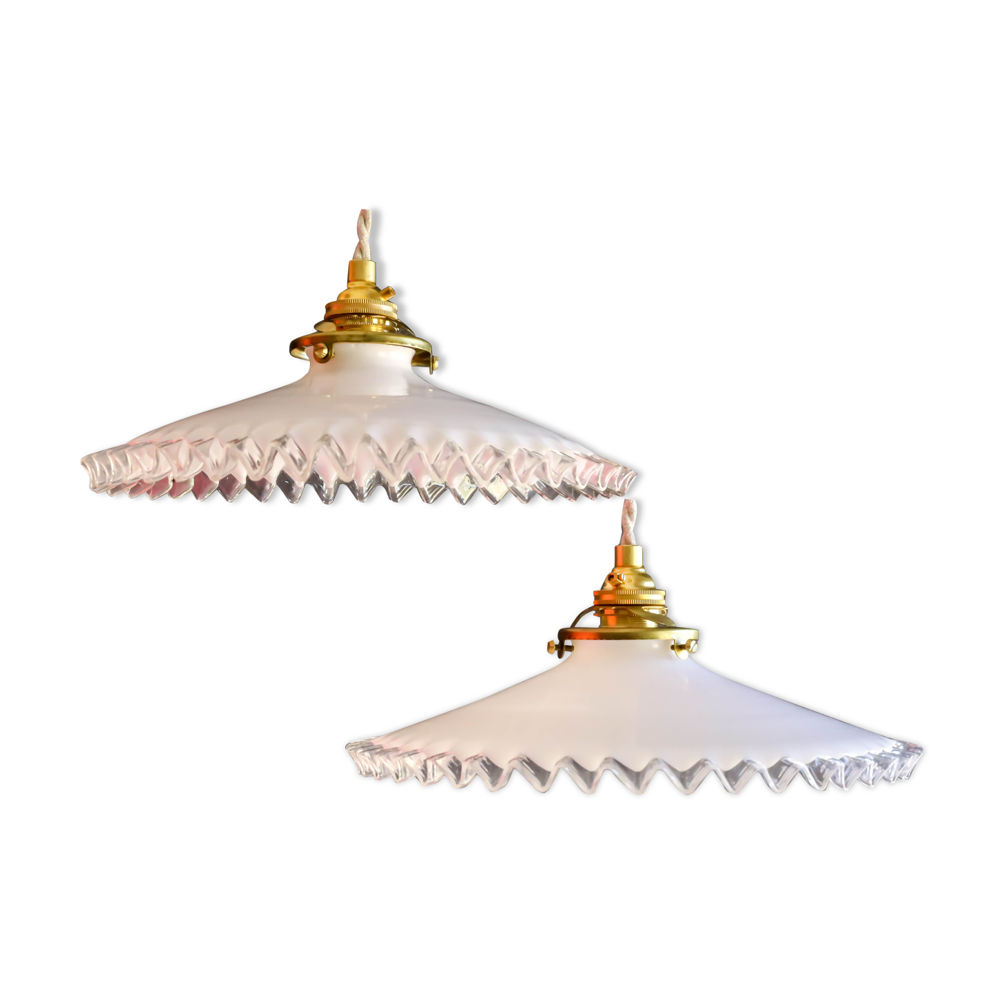 Set of 2 opaline suspensions delivered with new cable, socket and support in new brass