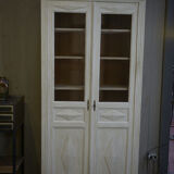 Showcase 2 doors mesh in fir 1930 patinated white