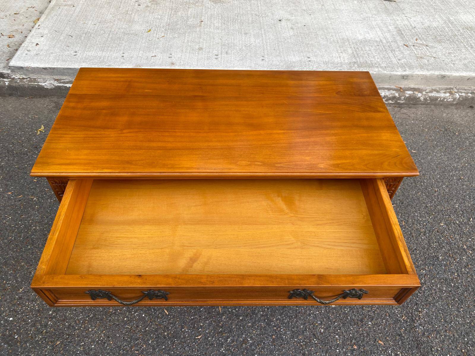 Louis XVI commode in solid cherry wood — Quality Furniture Label 1976