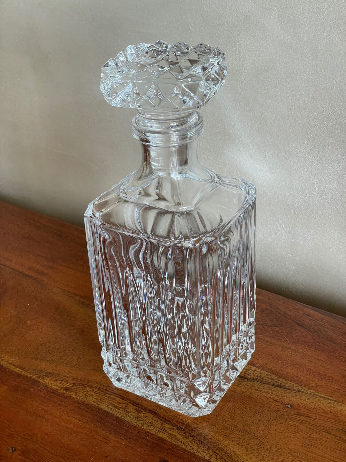 Crystal decanter