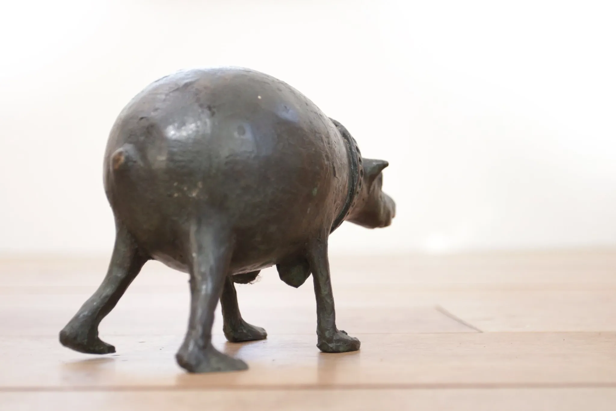 Bert Kiewiet – 'Het Tietenbeest', bronze fantasy creature, circa 1980